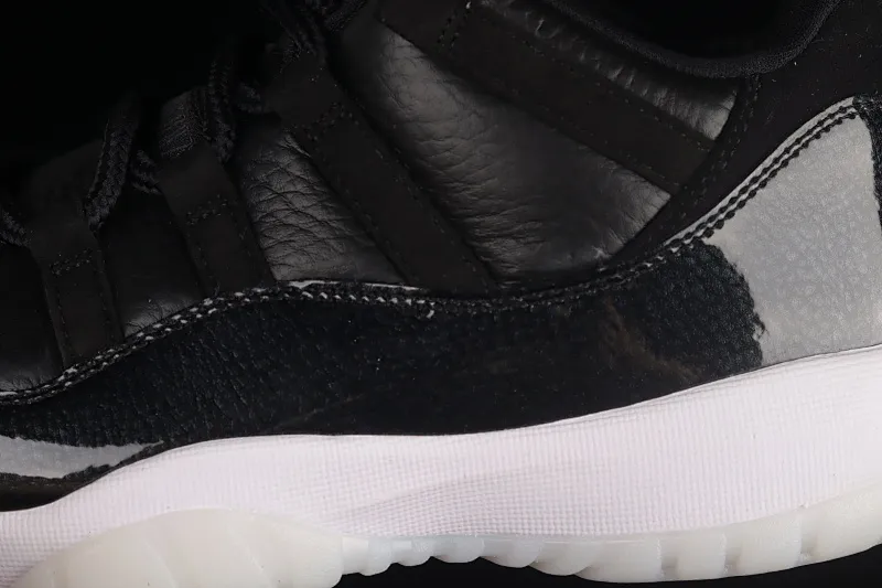 All Categories Air Jordan Jordan Series Basketball Shoes Air Jordan 11 F Version Air Jordan 11 Retro Low "72-10" AJ11 Low-top Big Devil First Layer Real Standard Real Carbon Sports Culture Basketball Shoes AV2187-001